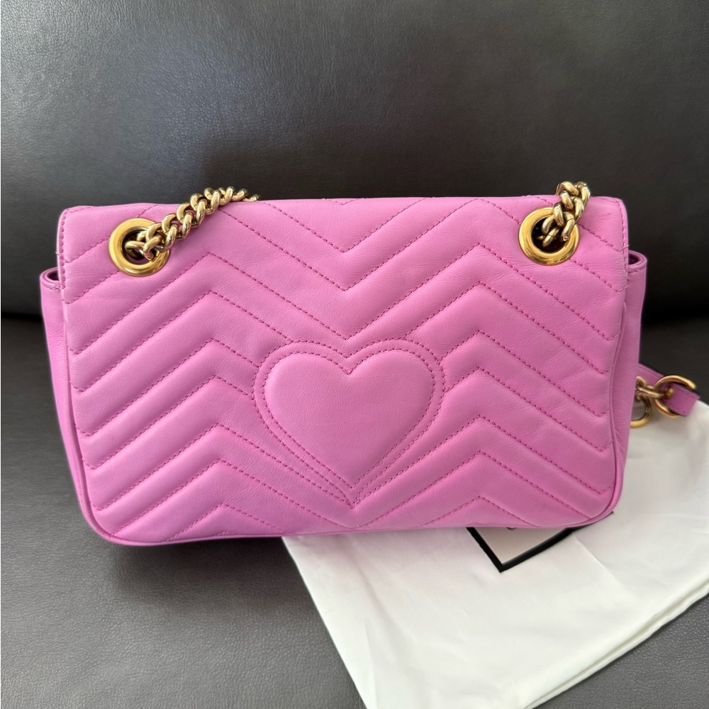 *SOLD*
Authentic Gucci Candy Pink GG marmont Shoulder Bag with Gold Chain - Picture 6 of 15
